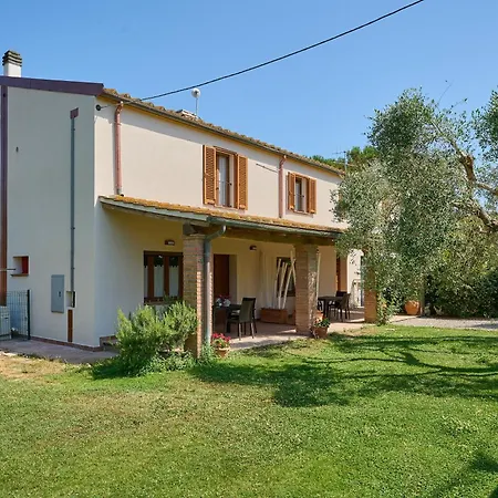 Podere Le Sugherine 度假居